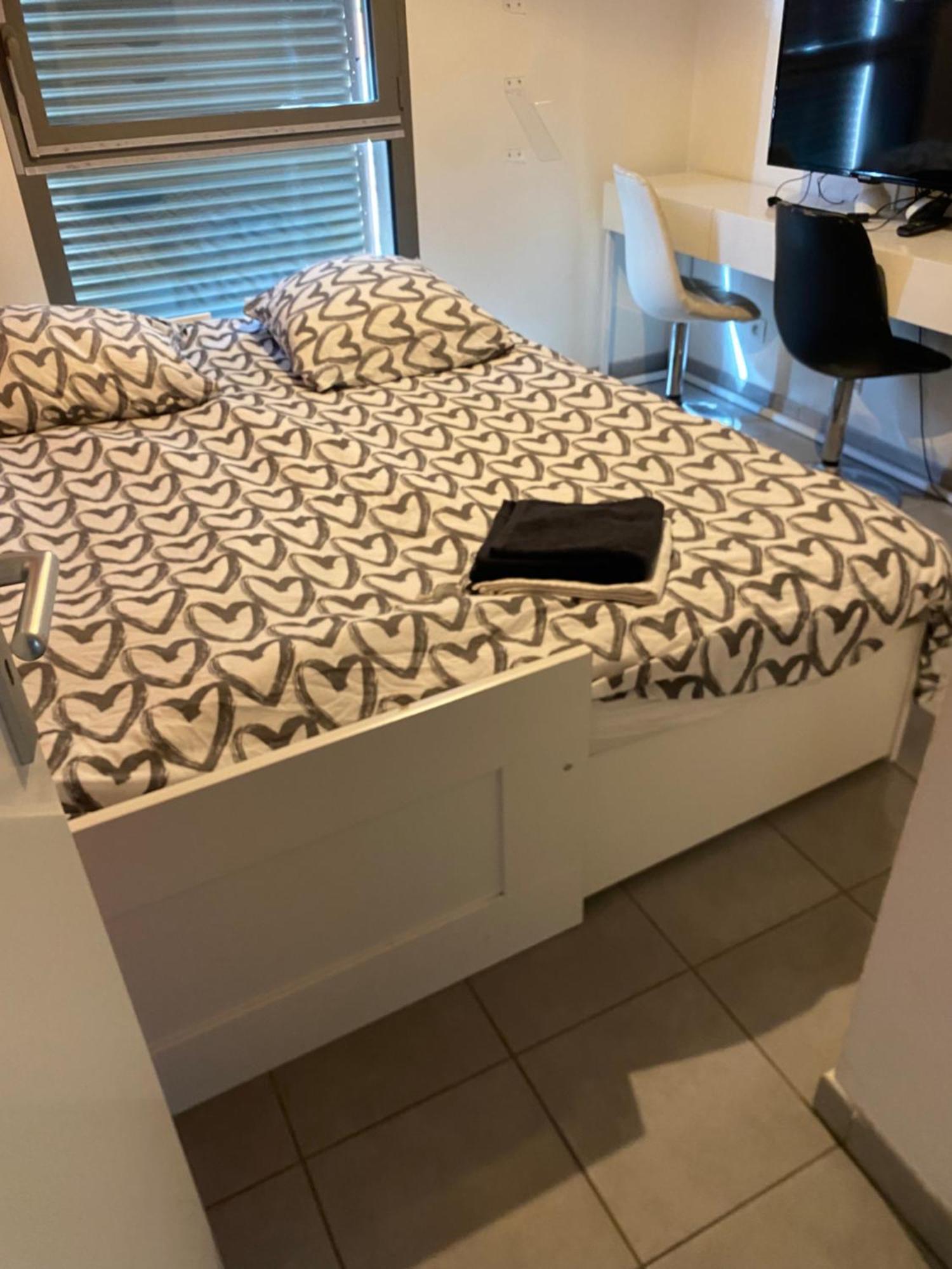Superbe Appartement Avec Terrasse Toulouse Luaran gambar